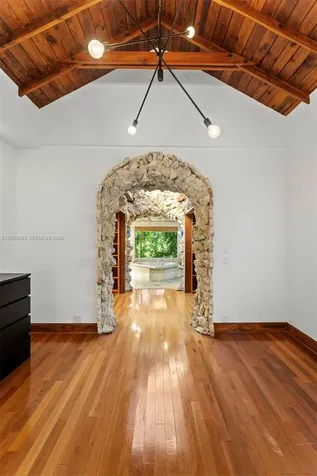 7975 Sunset Drive Miami FL 33143