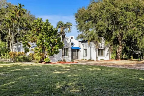 7975 Sunset Drive Miami FL 33143