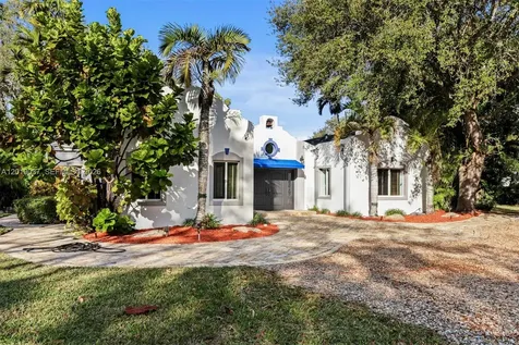 7975 Sunset Drive Miami FL 33143