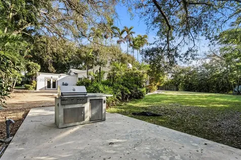 7975 Sunset Drive Miami FL 33143