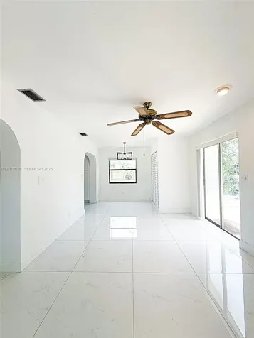 240 NW 36th Street Oakland Park FL 33309