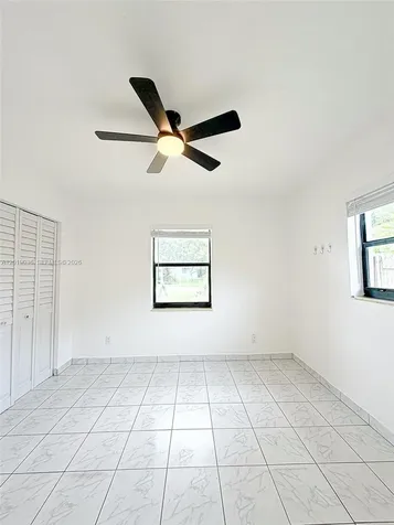 240 NW 36th Street Oakland Park FL 33309