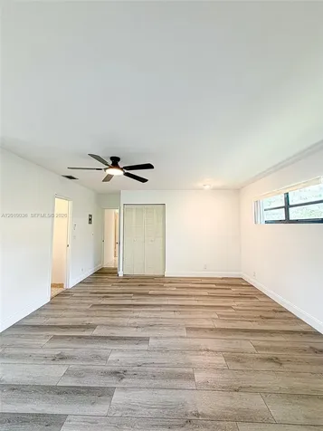 240 NW 36th Street Oakland Park FL 33309