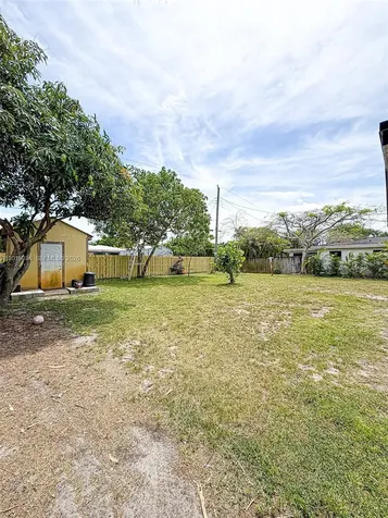 240 NW 36th Street Oakland Park FL 33309