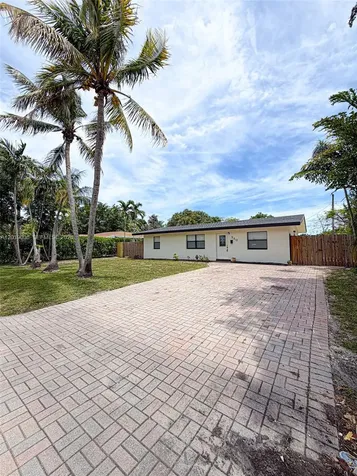 240 NW 36th Street Oakland Park FL 33309