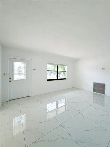 240 NW 36th Street Oakland Park FL 33309