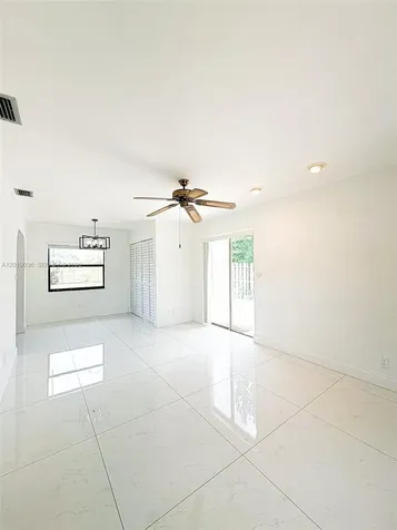 240 NW 36th Street Oakland Park FL 33309