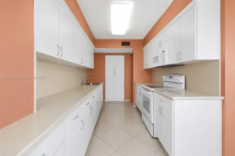 3530 Mystic Pointe Drive Aventura FL 33180