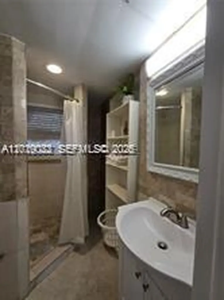 5712 Hollywood Boulevard Hollywood FL 33021