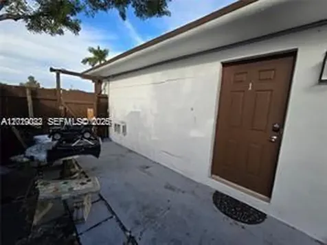 5712 Hollywood Boulevard Hollywood FL 33021