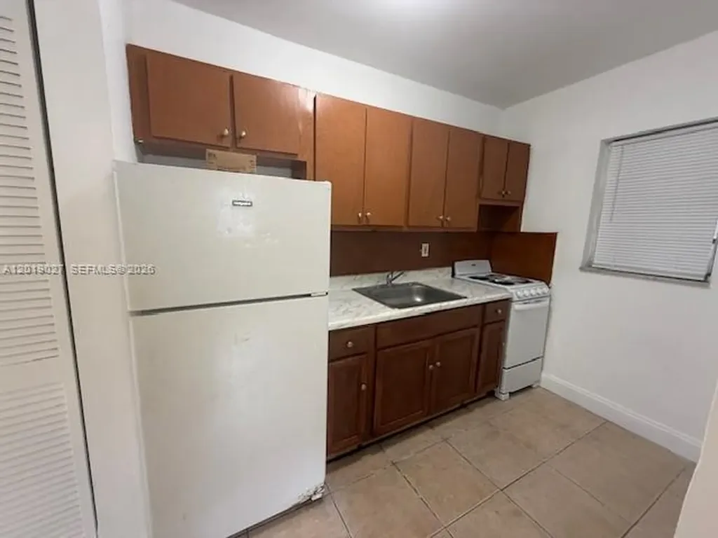 3698 William Avenue Miami FL 33133
