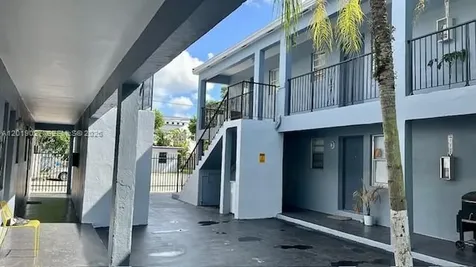 3698 William Avenue Miami FL 33133