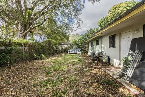 2316-2318 NW 98th Street Miami FL 33147