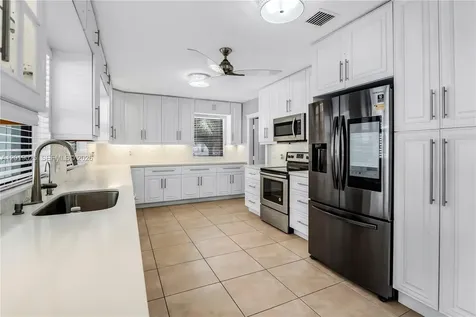 18201 SW 70th Place Southwest Ranches FL 33331