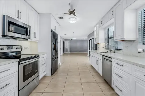 18201 SW 70th Place Southwest Ranches FL 33331