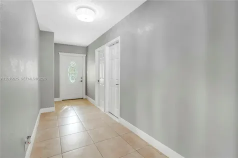 18201 SW 70th Place Southwest Ranches FL 33331