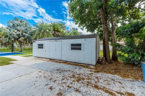 18201 SW 70th Place Southwest Ranches FL 33331