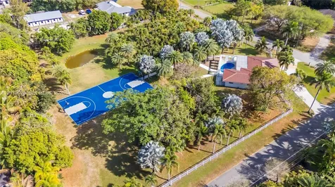 18201 SW 70th Place Southwest Ranches FL 33331