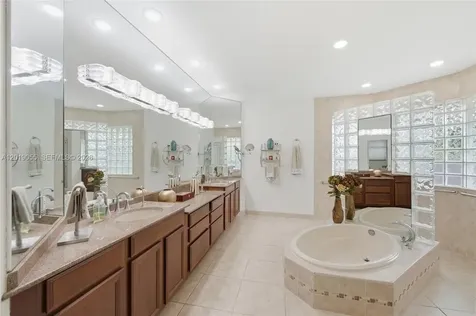 2926 Medinah Weston FL 33332