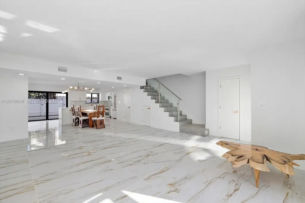 16449 NE 26th Avenue North Miami Beach FL 33160