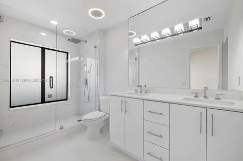 16449 NE 26th Avenue North Miami Beach FL 33160