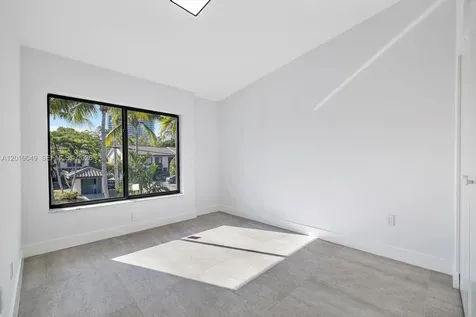 16449 NE 26th Avenue North Miami Beach FL 33160