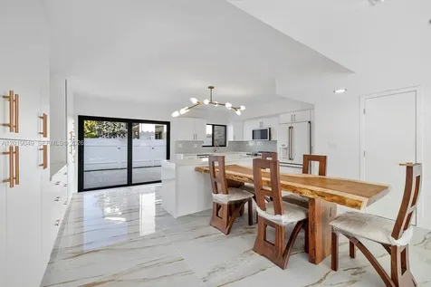 16449 NE 26th Avenue North Miami Beach FL 33160