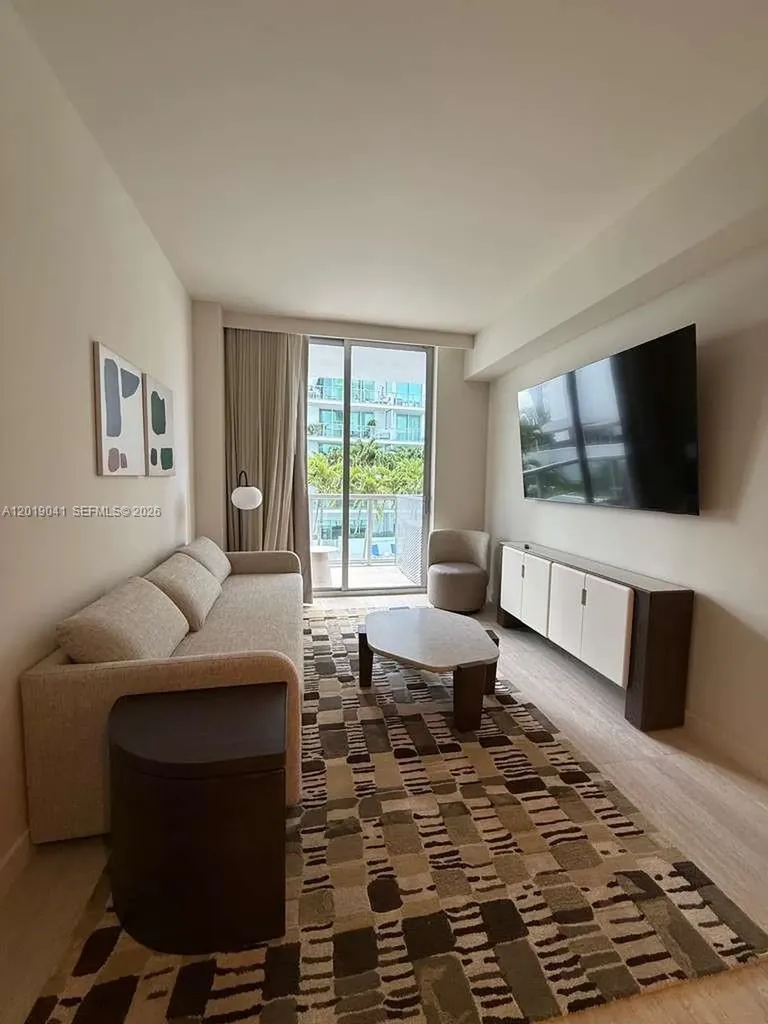 1611 SW 2nd Avenue Miami FL 33129