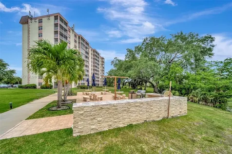 3575 Broken Woods Drive Coral Springs FL 33065