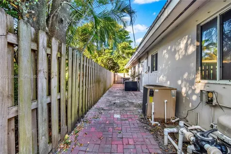 1600 SW 10th Street Fort Lauderdale FL 33312