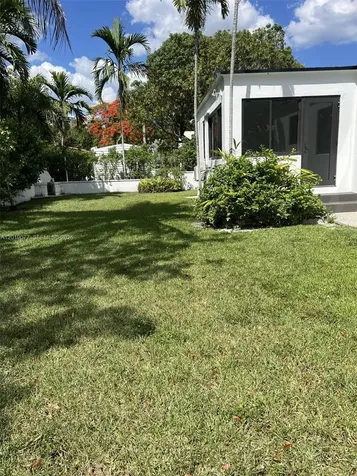 2910 SW 2nd Avenue Miami FL 33129