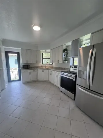 2910 SW 2nd Avenue Miami FL 33129