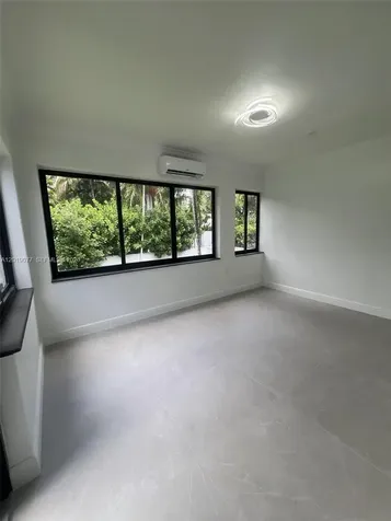 2910 SW 2nd Avenue Miami FL 33129