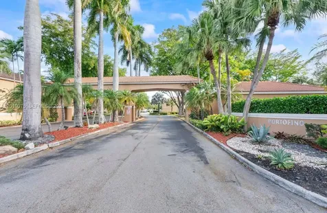 11461 Lakeview Drive Coral Springs FL 33071