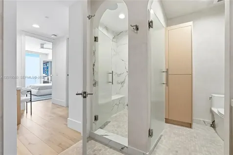 100 S Pointe Drive Miami Beach FL 33139