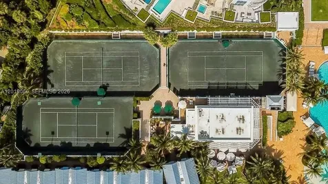 100 S Pointe Drive Miami Beach FL 33139