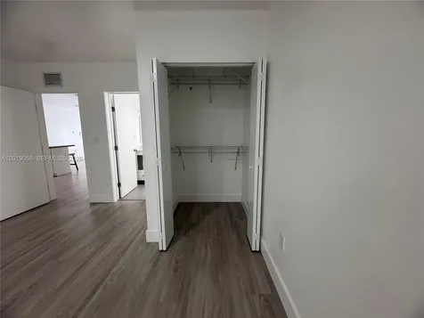 526 NW 6th Street Hallandale Beach FL 33009
