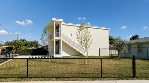 526 NW 6th Street Hallandale Beach FL 33009
