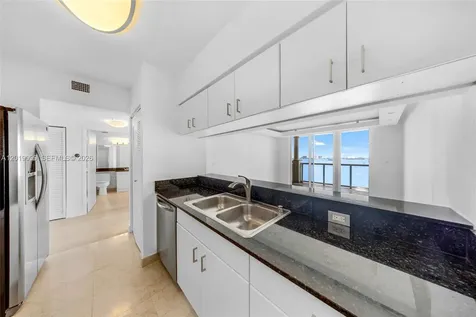 1625 Kennedy Causeway North Bay Village FL 33141