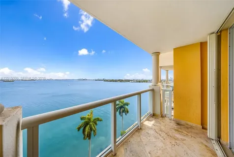 1625 Kennedy Causeway North Bay Village FL 33141