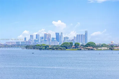 1625 Kennedy Causeway North Bay Village FL 33141