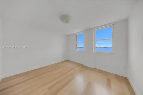 1625 Kennedy Causeway North Bay Village FL 33141