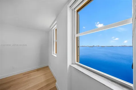 1625 Kennedy Causeway North Bay Village FL 33141