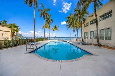 1625 Kennedy Causeway North Bay Village FL 33141