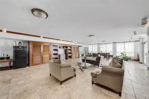 1625 Kennedy Causeway North Bay Village FL 33141