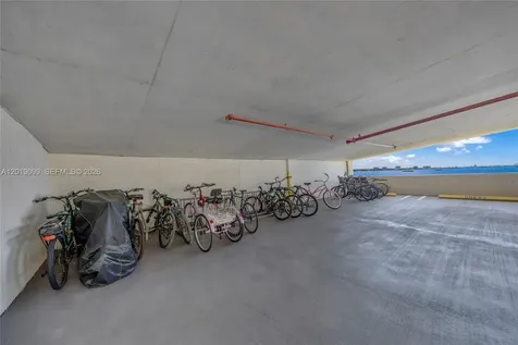 1625 Kennedy Causeway North Bay Village FL 33141