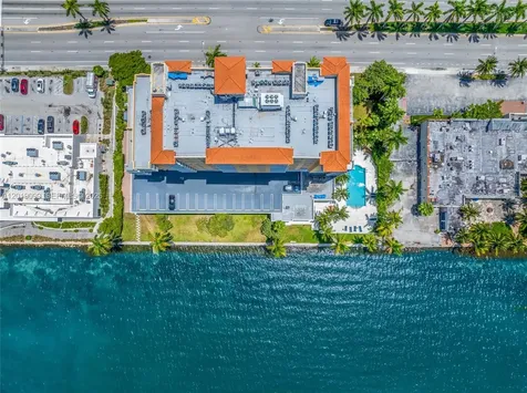 1625 Kennedy Causeway North Bay Village FL 33141