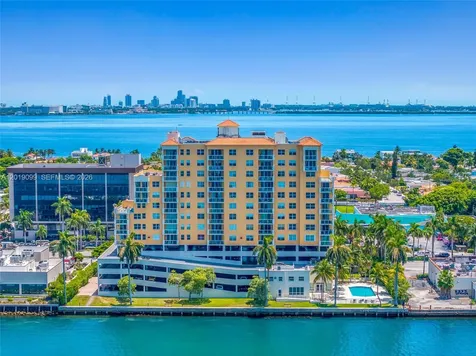 1625 Kennedy Causeway North Bay Village FL 33141