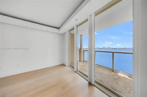 1625 Kennedy Causeway North Bay Village FL 33141
