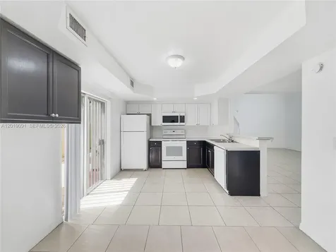 3002 San Remo Circle Homestead FL 33035